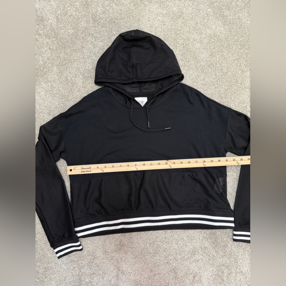 Fabletics x Demi Lovato - Black Mesh Maren Cropped Hoodie Top - size Medium - Picture 6 of 11